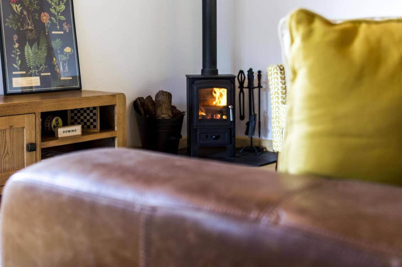 Laurel Lodge - 2 Bedroom Log Cabin - St Florence Saint Florence 外观 照片