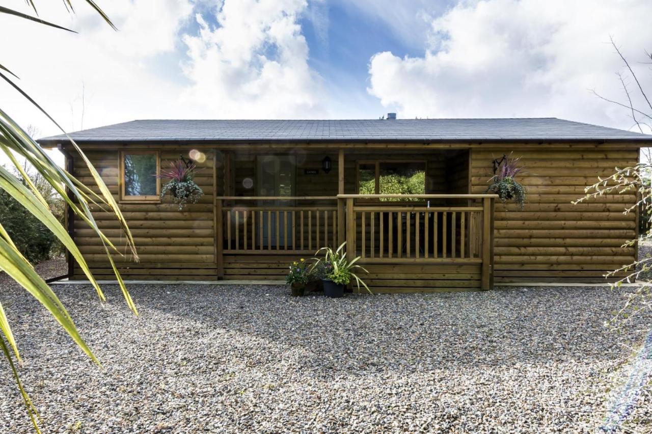 Laurel Lodge - 2 Bedroom Log Cabin - St Florence Saint Florence 外观 照片