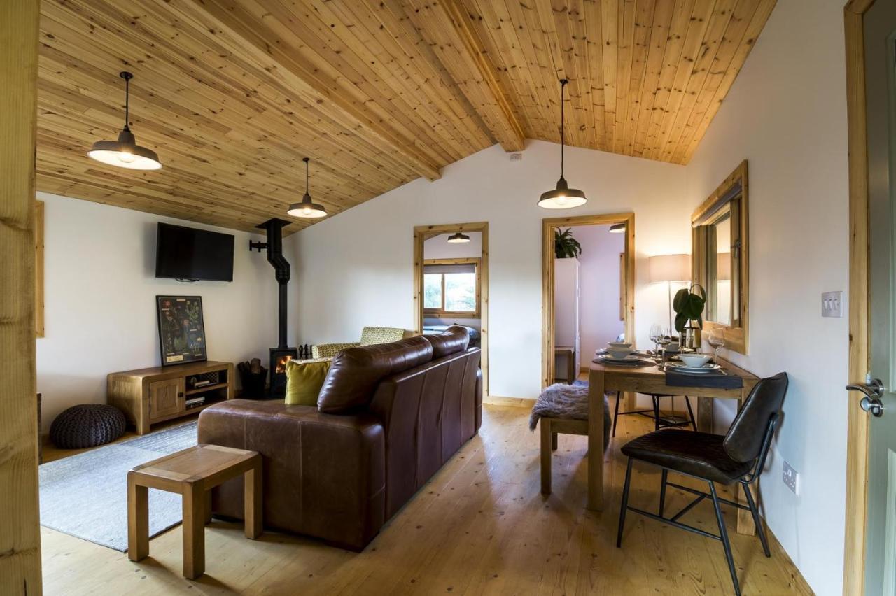 Laurel Lodge - 2 Bedroom Log Cabin - St Florence Saint Florence 外观 照片