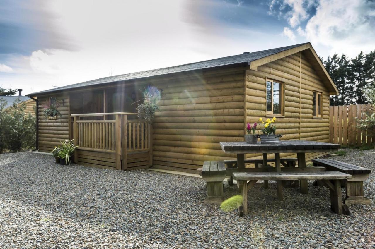 Laurel Lodge - 2 Bedroom Log Cabin - St Florence Saint Florence 外观 照片
