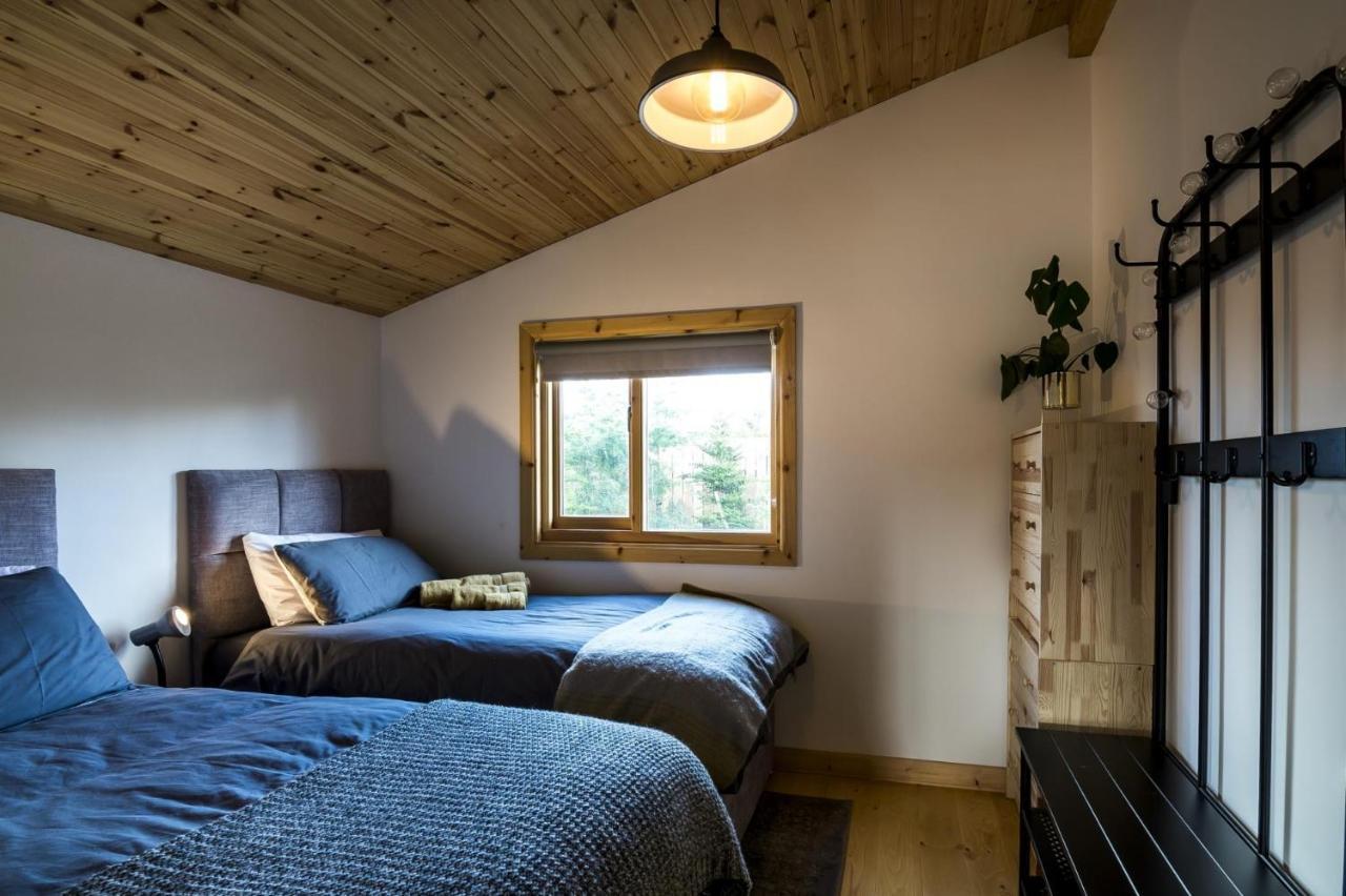 Laurel Lodge - 2 Bedroom Log Cabin - St Florence Saint Florence 外观 照片