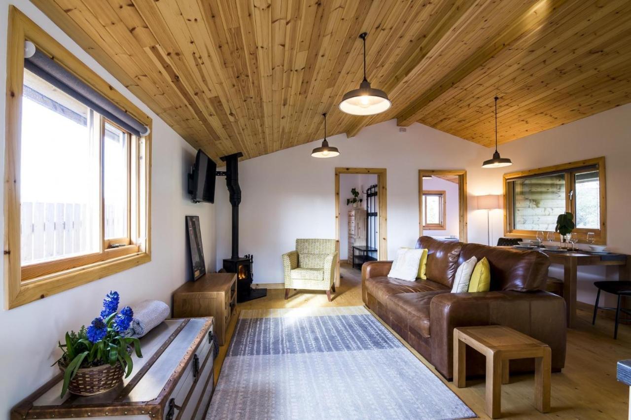 Laurel Lodge - 2 Bedroom Log Cabin - St Florence Saint Florence 外观 照片