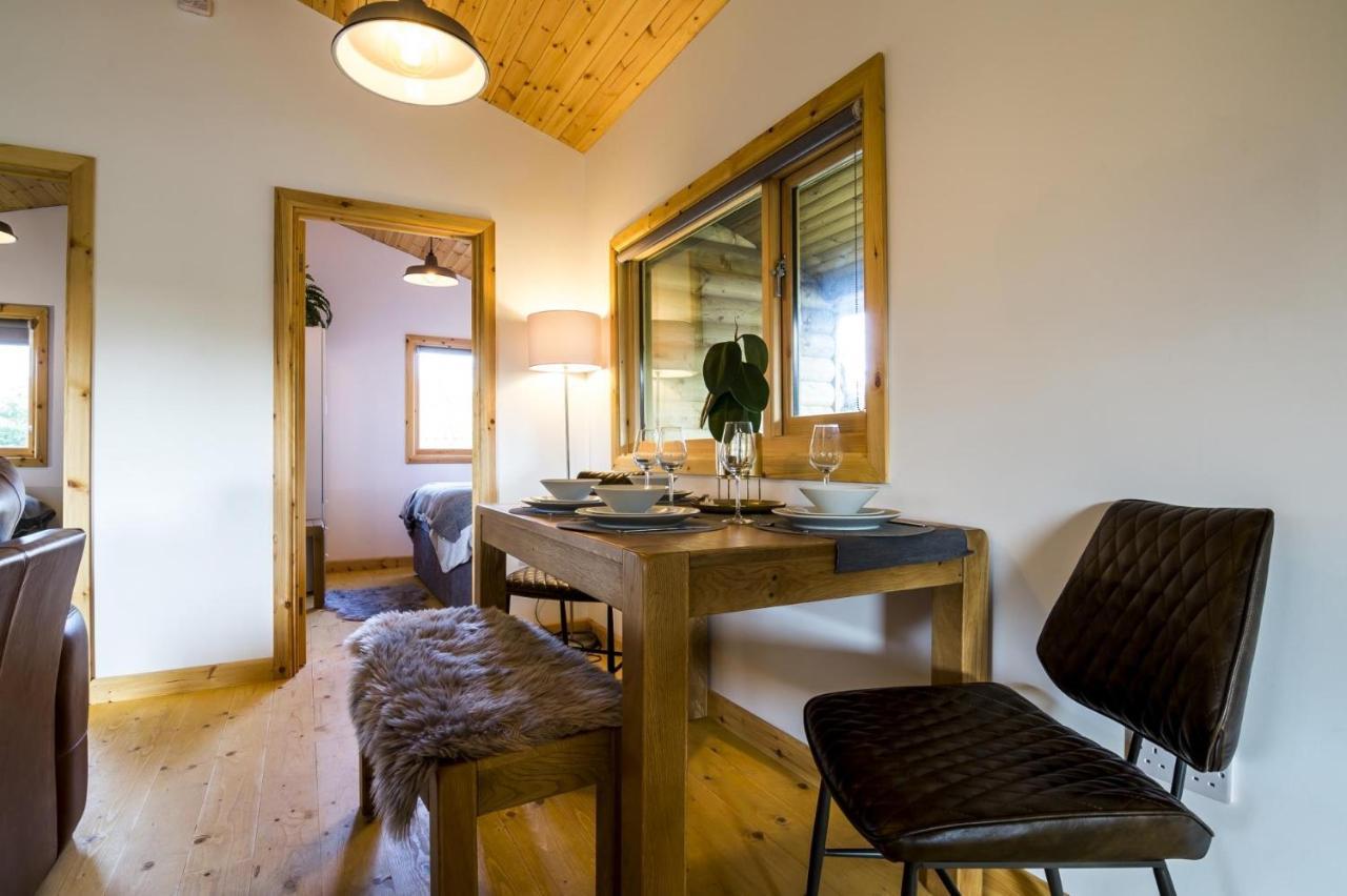 Laurel Lodge - 2 Bedroom Log Cabin - St Florence Saint Florence 外观 照片